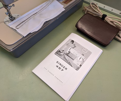 Singer Stylist Sewing Machine 457 F*S - Picture 2 of 10