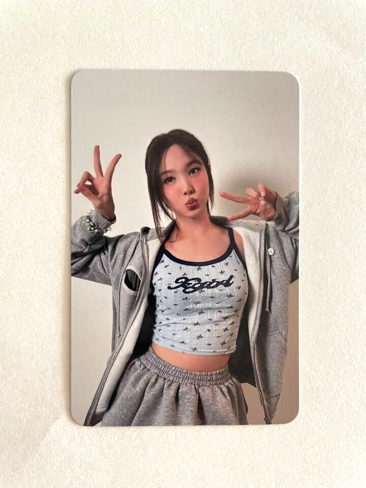 今季一番 直筆サイン入り】TWICEミナ アメリカ限定特典Strategy 今季一番 直筆サイン入り】TWICEミナ アメリカ限定特典Strategy