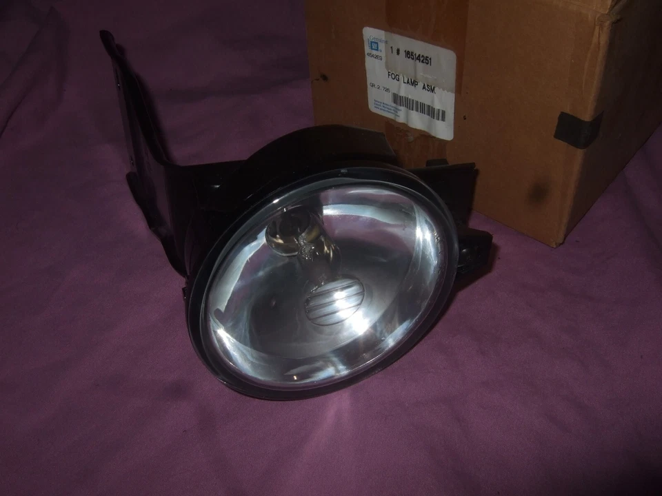 Genuine GM Fog Lamp ASM 16514251 New #1562 - Image 3 of 4