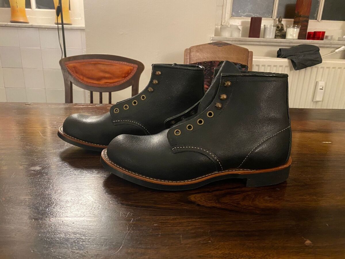 Red Wing 2955 Blacksmith in Black Spitfire Leather, Size US Red Wing 2955 Blacksmith in Black Spitfire Leather, Size US