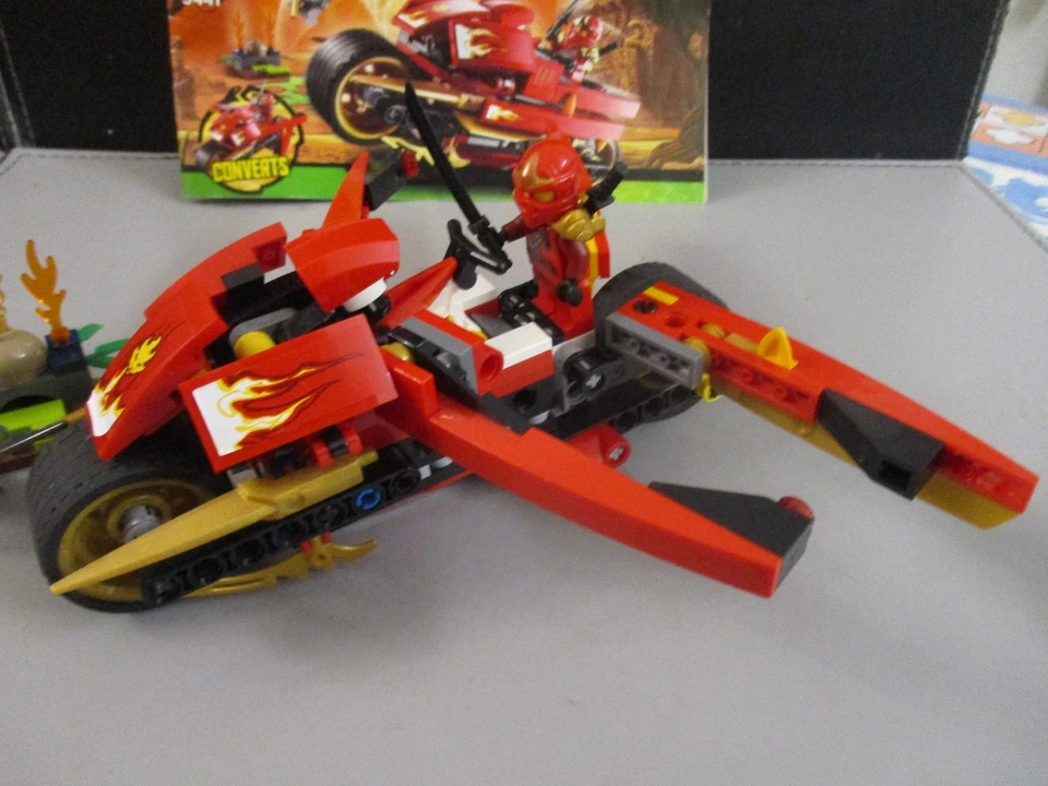 LEGO Ninjago 9441 Kai's Blade Cycle, photo 4 sur 5
