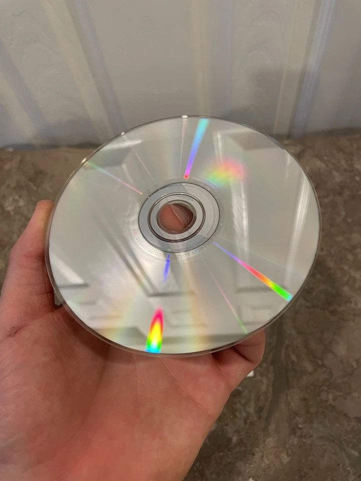 Apple iMovie Software Version 1.0.1 691-2488-A - Image 2 of 2