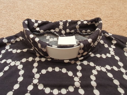 H&M Modified Clergy Collar Top XS Black White Modal - Picture 2 of 5