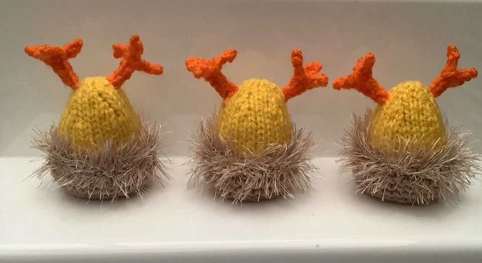 EASTER CHICK IN NEST CREME EGG COVER knitting pattern ONLY