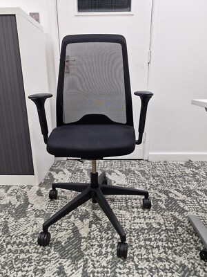 Interstuhl EVERYis1 Bürostuhl schwarz