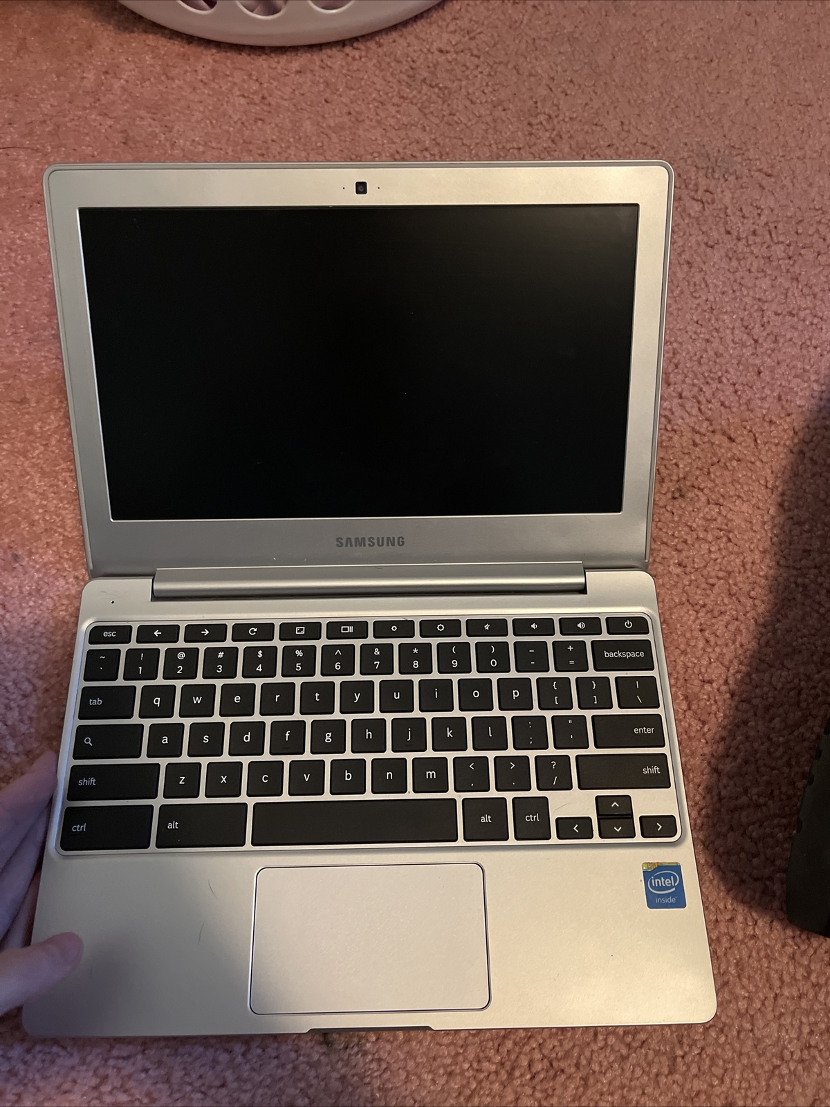 Samsung chrome book - image 2