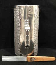 GUIRA PROFESIONAL DOMINICANA🇩🇴20”X 13”  CON SU GANCHO INCLUIDO