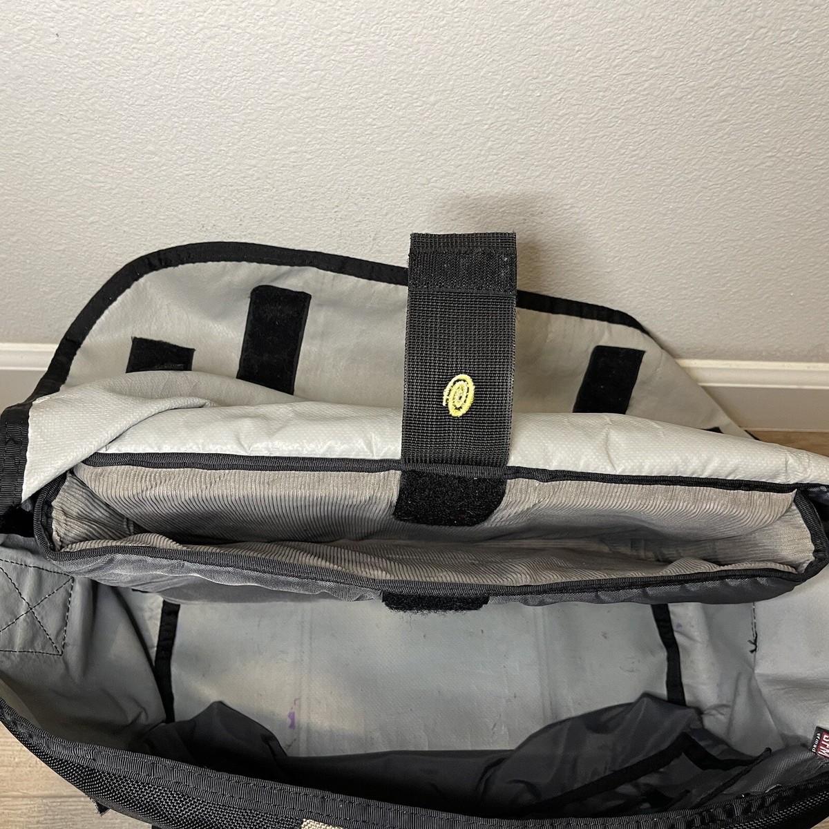Timbuk2 Waterproof Crossbody Shoulder Padded Laptop Timbuk2 Waterproof Crossbody Shoulder Padded Laptop