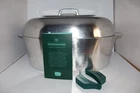 MAGNAWARE 18 QT CAST ALUMINUM DUTCH OVEN IN BOX WITH RACK