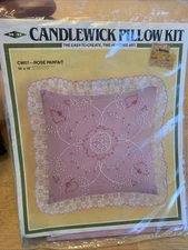 ROSE PARFAIT CW07 Candlewicking Embroidery Pillow Kit NOS 1983 M.H. Yarns