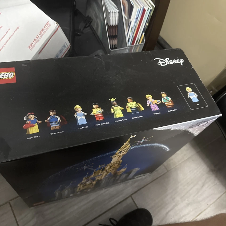 LEGO Disney 100th Anniversary 43222 Cinderella Castle Limited Edition - Image 2 of 3