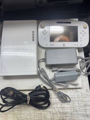 Nintendo Wii U White 8GB With GamePad - Tested and Working, NTSC-U