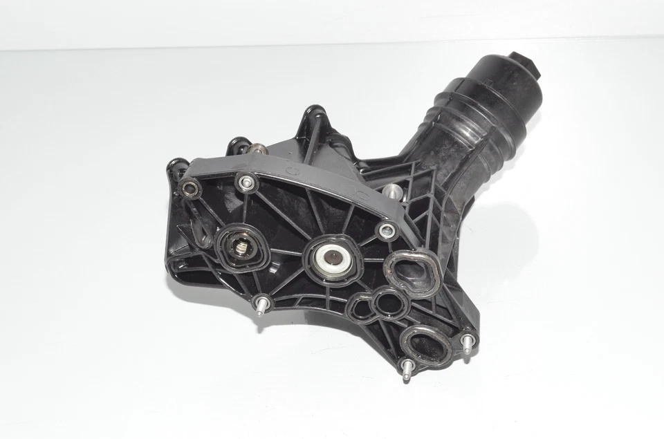 Bmw G07 X7 Xdrive M50d G20 G21 G30 G31 G11 G12 G01 G02 Oil Filter 8597366 - Image 2 of 4