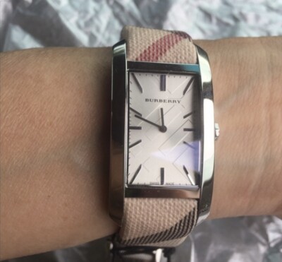 Authentic Burberry Watch with tags included Watch Burberry Multicolour in Steel - 29860179 main image 3