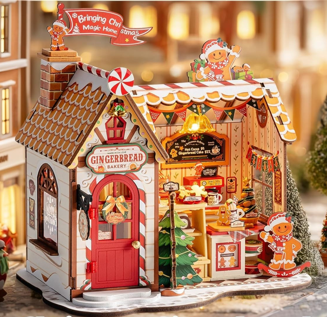 Rolife Wooden Miniature DollHouse 3D Puzzle Christmas Gingerbread LED Xmas Gifts
