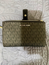 Michael Kors Logo Wristlet Wallet Folding Cre...