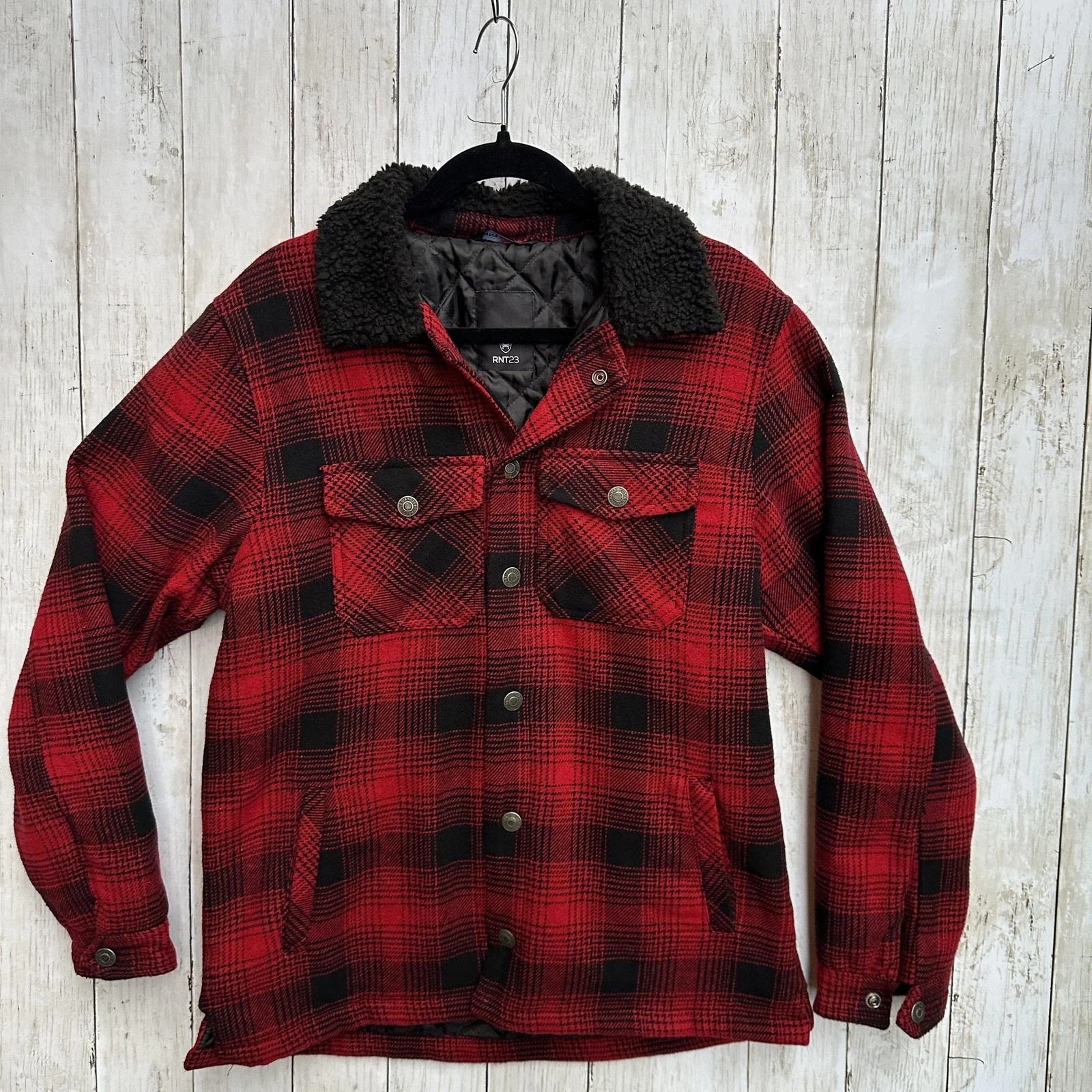 RNT23 Shirt Jacket Mens Medium Red Black Plaid Sherpa Collar Quilted Snap