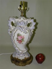 ANTIQUE OLD PARIS HAND PAINTED TABLE LAMP ROSES