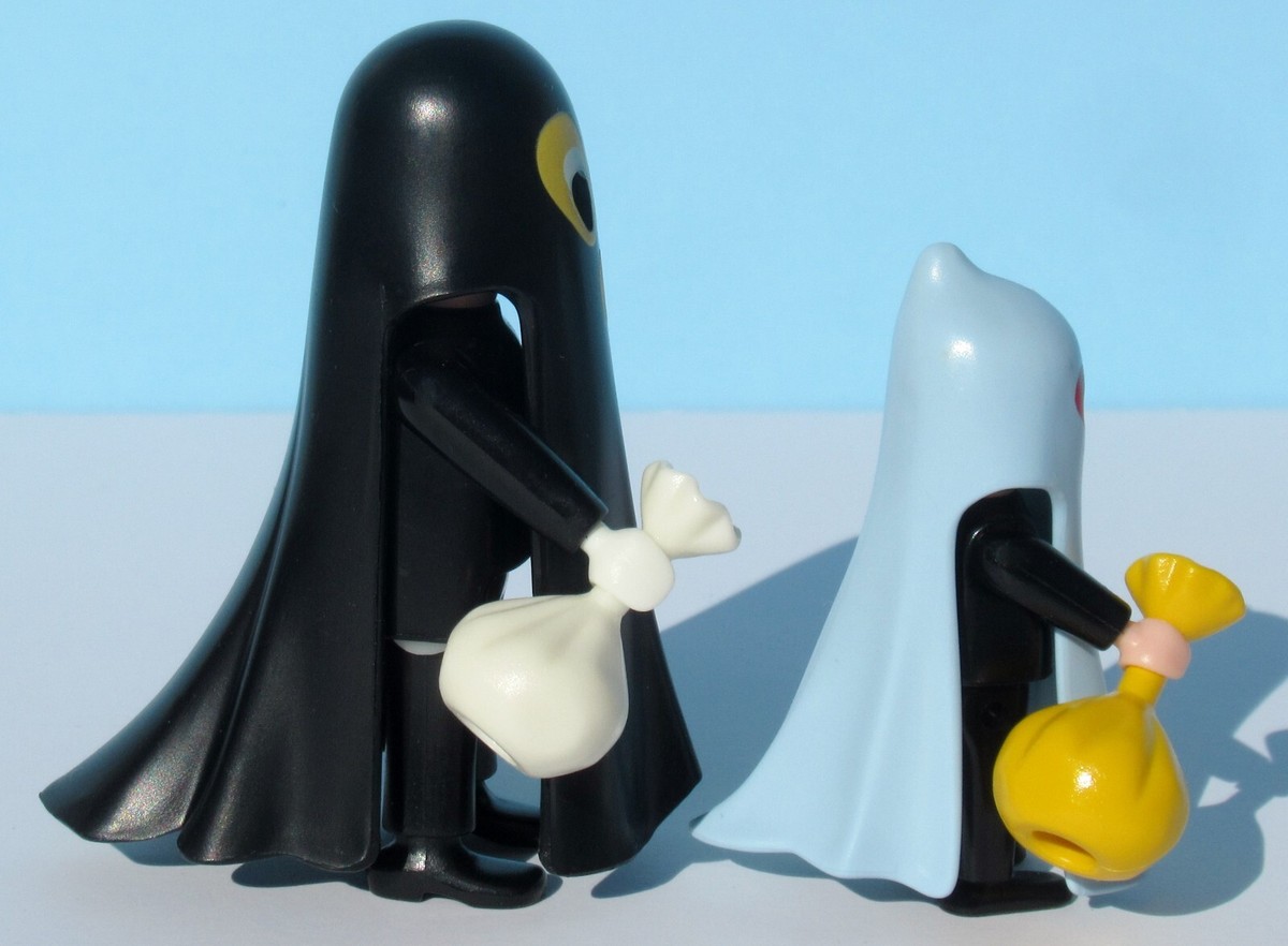 Playmobil ハロウィンフィギュアセット 3823 3027 Playmobil ハロウィンフィギュアセット 3823 3027 - メルカリ