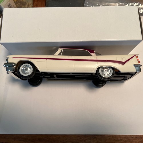 1959 Desoto Fireflite Plastic Promo Model By Johan 1/25 Scale White & Burgundy  - Picture 4 of 12
