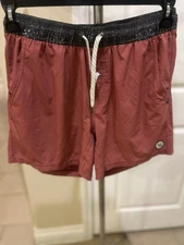 Vuori Men’s Kore Shorts – Saltwater Red, Size Small (7.5” Inseam, Lined)