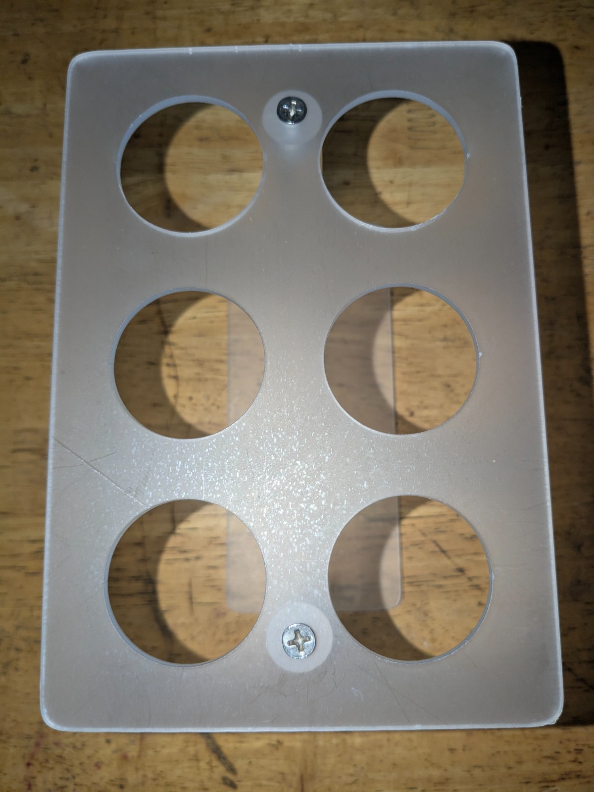 NEW-Ailelan Clear 6.75" Long x 4.75" Wd x 4" Hi Acrylic 6  Ice Cream Cone Holder