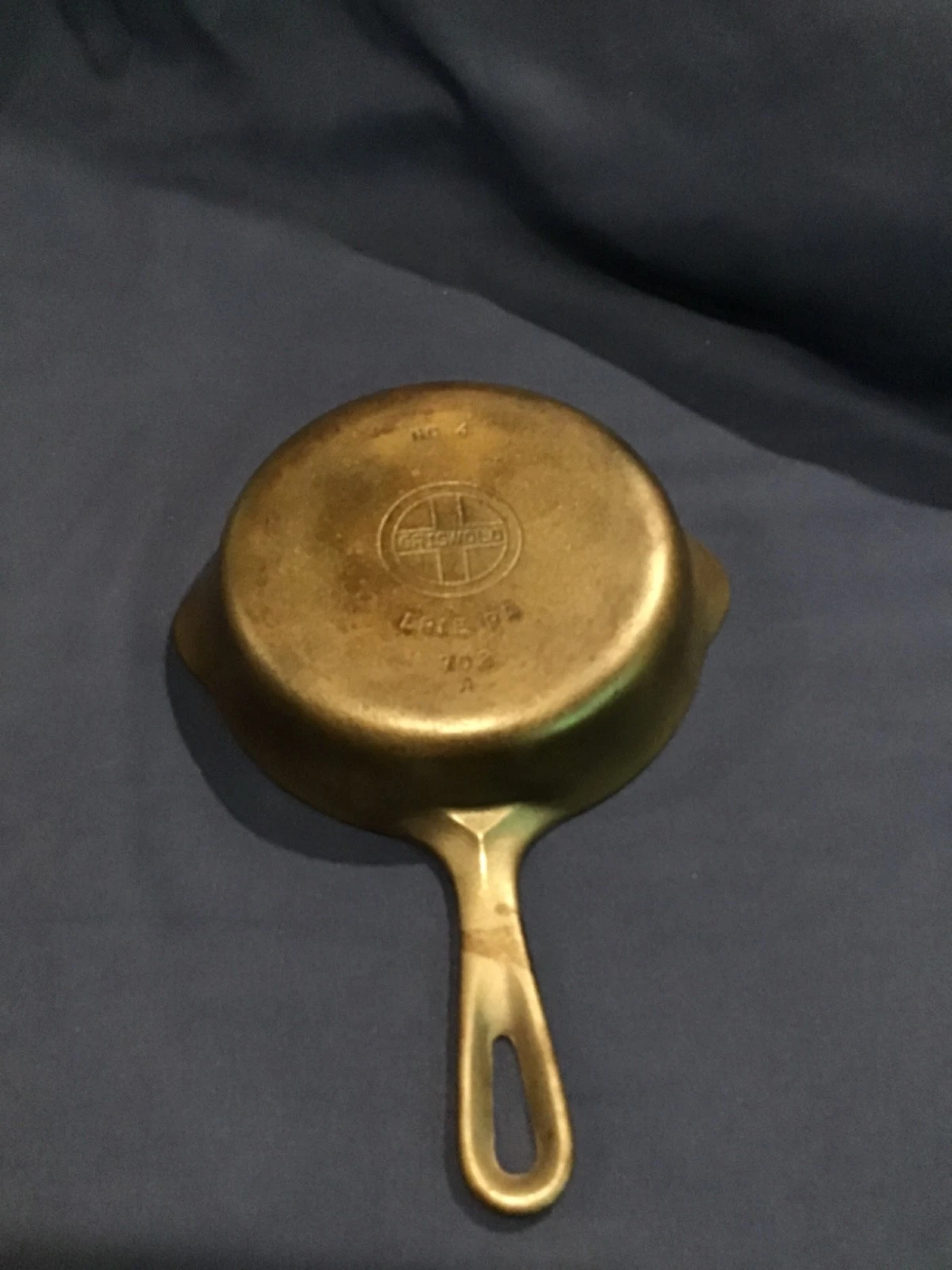 Griswold Cast Iron #4 Small Logo Erie Pa. 702A Frying Pan
