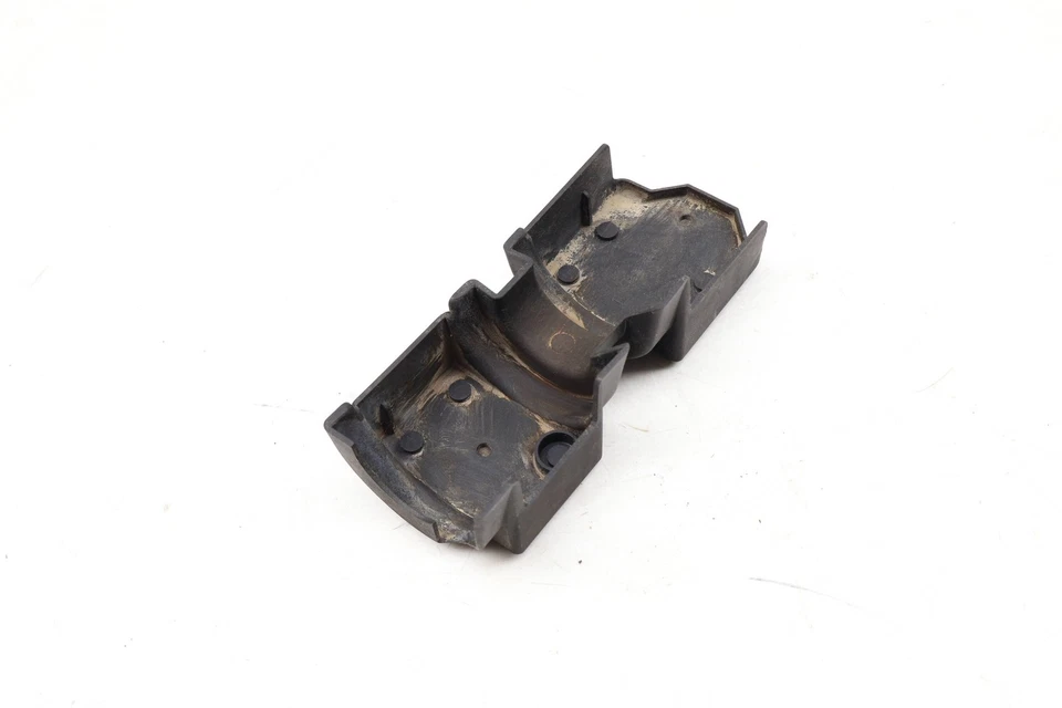 1999-2006 AUDI TT QUATTRO - CAM / Camshaft OIL Deflector / Cover 058103555B - Image 2 of 4