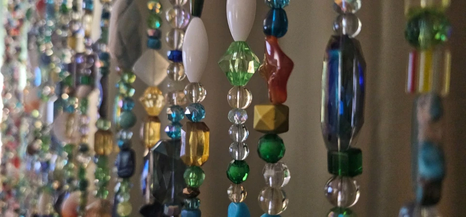 Lote de cuentas de vidrio de 1 libra (450 g) fabricación de joyas mezcla variedad suministros 85% vidrio Foto 4 de 4