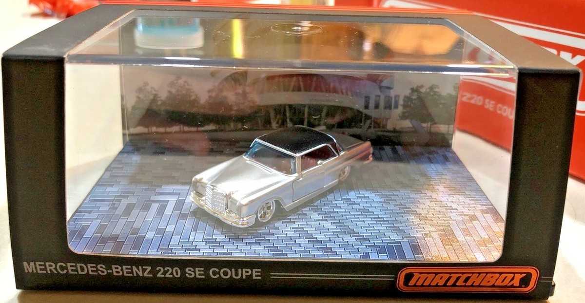 Matchbox Mercedes-Benz 220 SE Von 1962 – Modellauto In Blau Mit Weißem Dach | Sammlerstück | Spielzeug Für Kinder