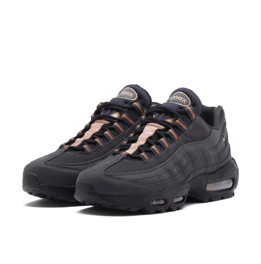 名作！NIKE AIR MAX 95 ESSENTIAL BLACK NIKE AIR MAX 95 ESSENTIAL BLACK-BLACK-BLACK 
