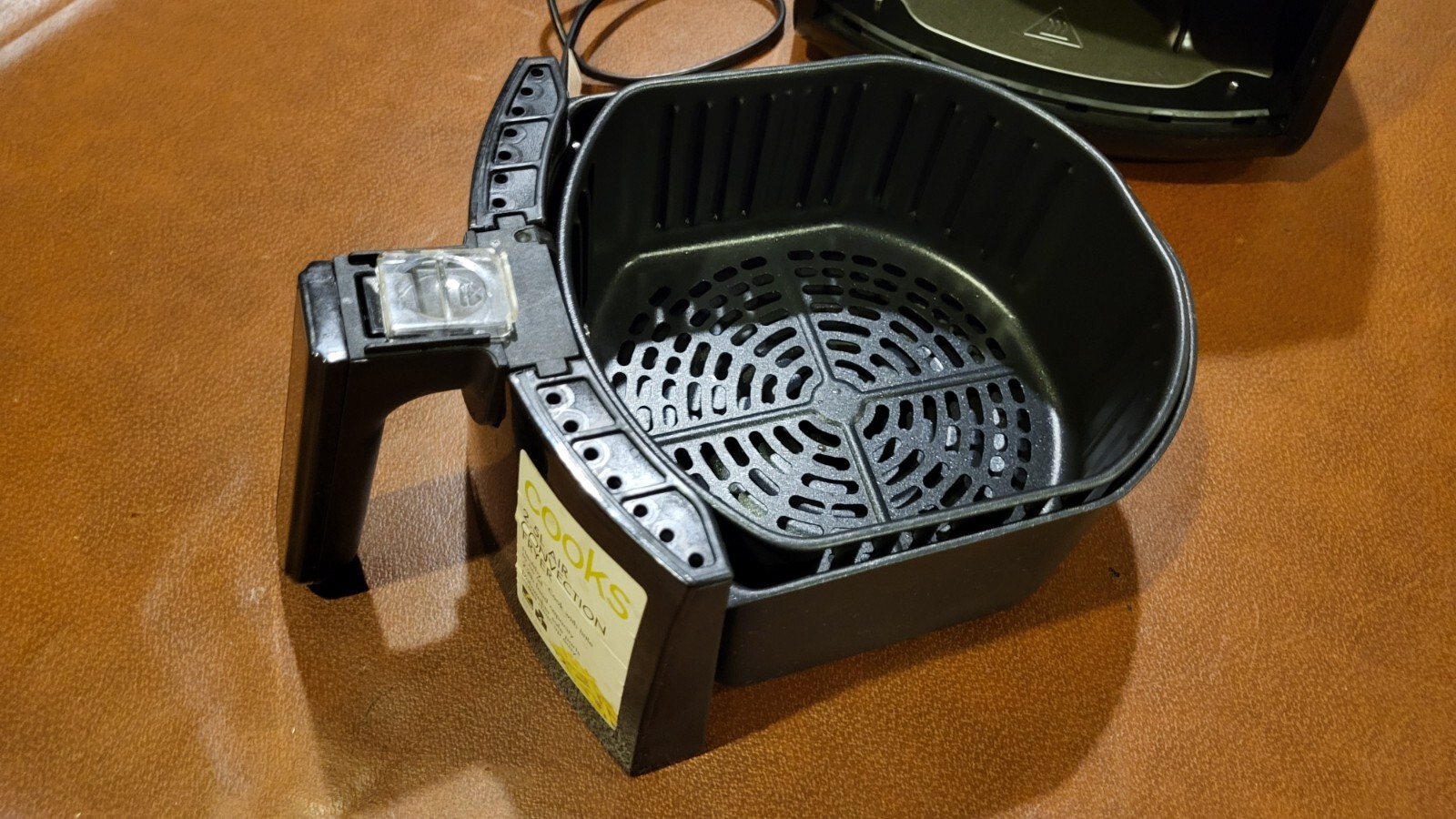 Bella 2.6qt Air Convection Air Fryer TXGDS14 14538 Black CLEAN ++ EUC