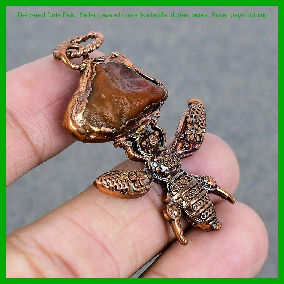 Joyería colgante de cobre natural cornalina áspera boho electroformada y abeja melífera Foto 4 de 4