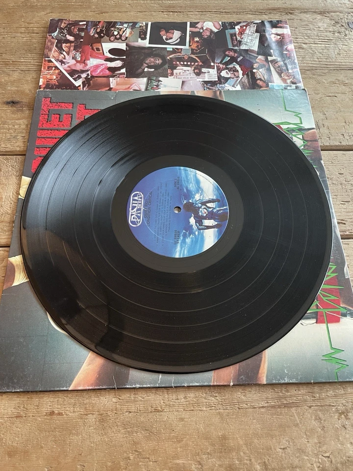 Quiet Riot: Condition Critical vinyl LP VG 1984 Pasha QZ 39516 Kevin DuBrow - Image 3 of 4
