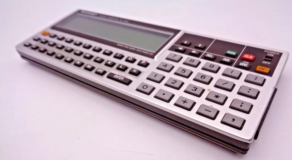 SHARP POCKET COMPUTER PC-1360 (+ COVER, +RAM CARD 8 CE-212M) ✅ GETESTET - Bild 4 von 4