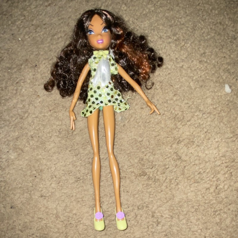 2004 Mattel WINX CLUB singsational Layla / Aisha