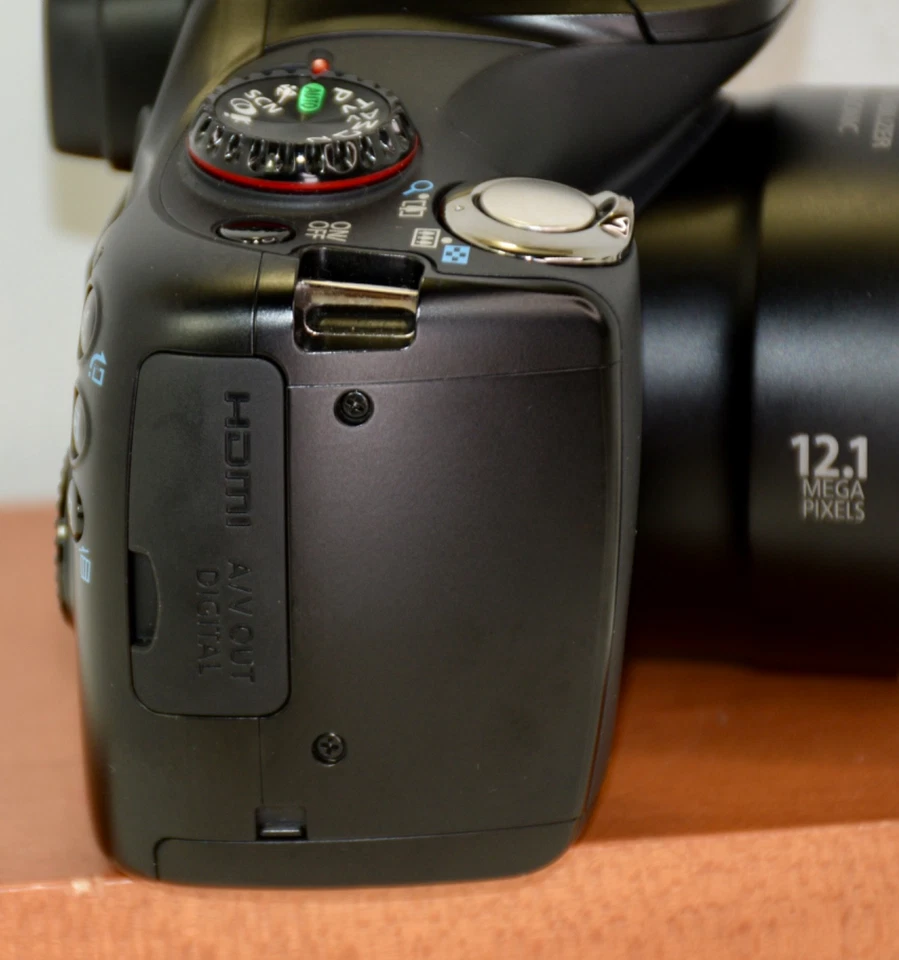 Canon PowerShot SX40 HS Digital Camera 12.1MP 35x Zoom w/ Case - Tested - XLNT! - Image 4 of 4