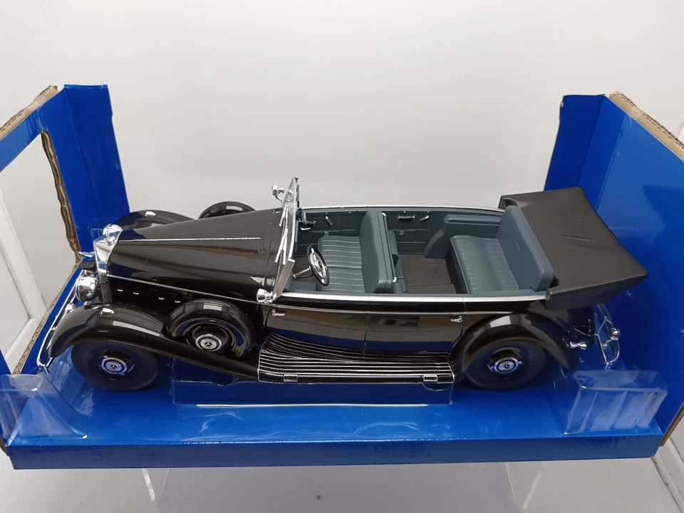 MCG18207- Modelcar Group 1:18 Mercedes Benz 770 W150 Cabriolet Black - Photo 2/4