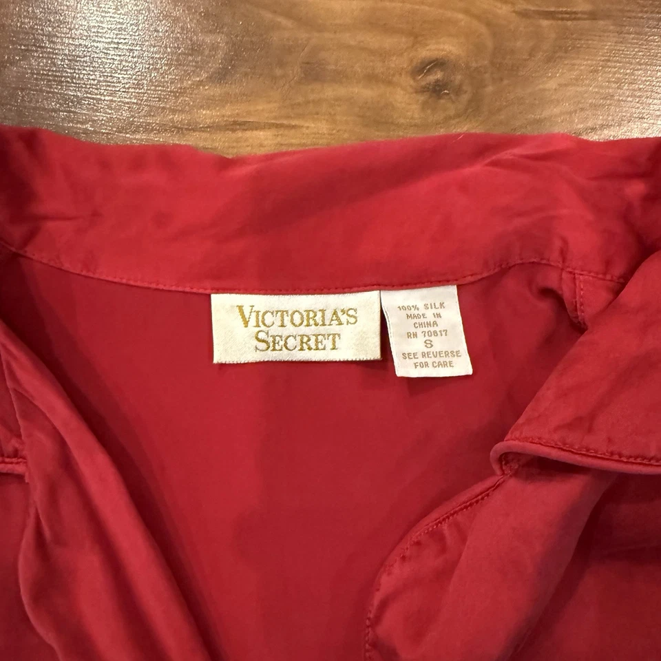 Vtg Victorias Secret Gold Label Red Silk Long Pajama Sleep Shirt Sz Small - Image 2 of 4
