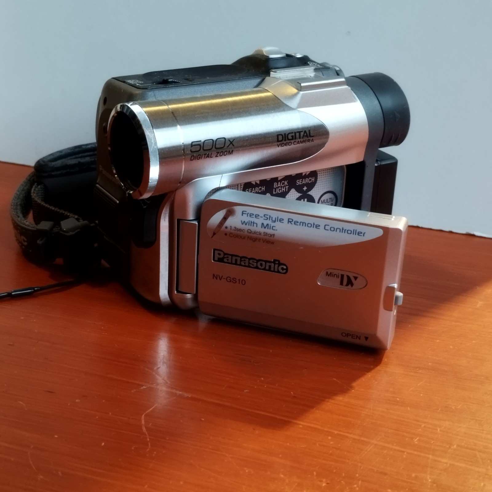 PANASONIC NV-GS10