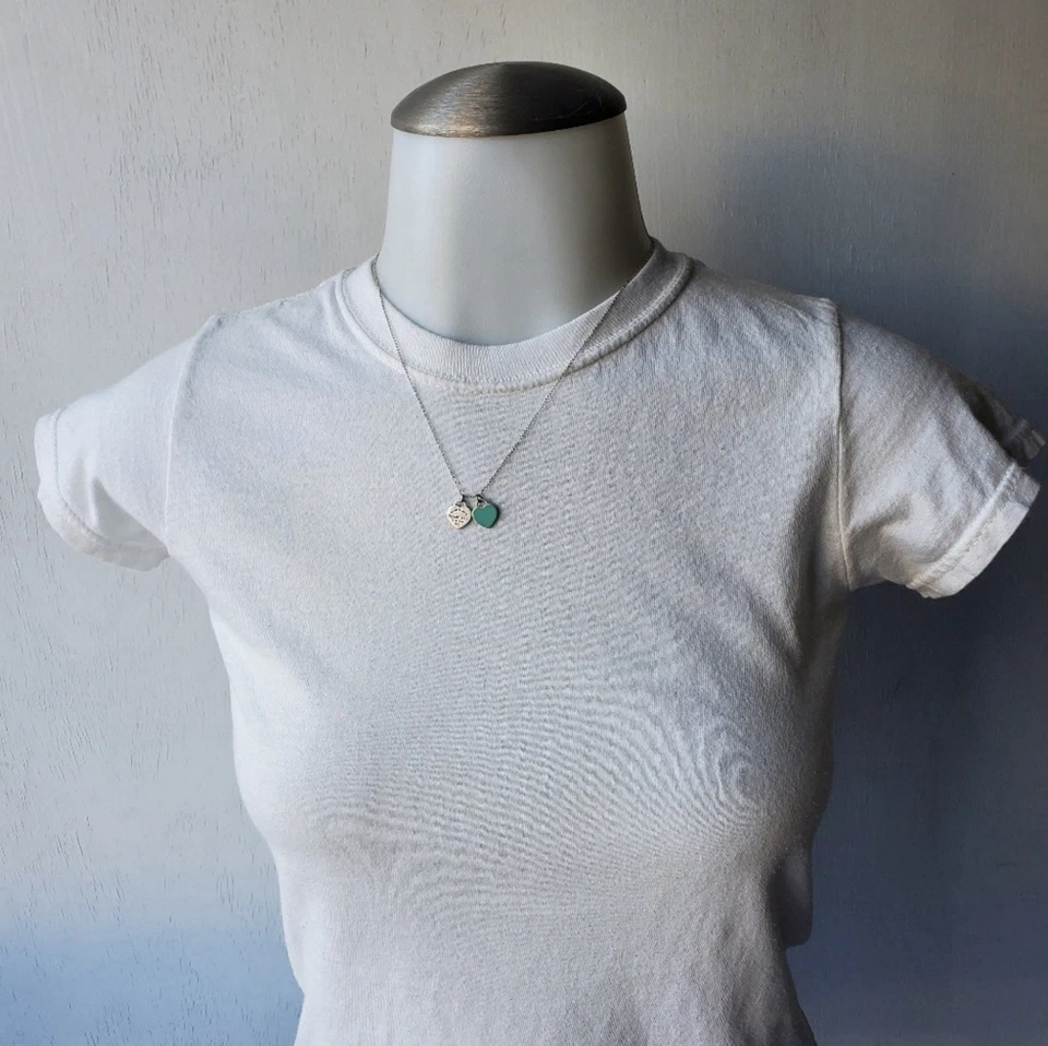 Colar pingente de coração duplo azul Tiffany & Co. (em uma corrente de 18 pol.) - Imagem 4 de 4