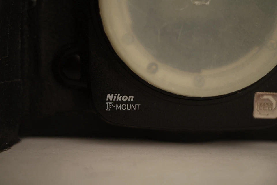 Fujifilm FinePix S5 Pro Cuerpo Negro Nikon F Montaje con Batería y Cargador Foto 2 de 4