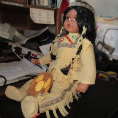 Vintage Cathay Collection Porcelain Doll Native American, from collectors case - Picture 20 of 20