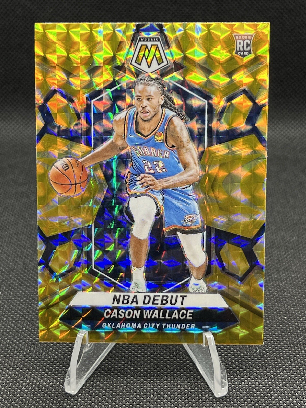 2023-24 Panini Mosaic #258 Cason Wallace RC Reactive Yellow Mosaic NBA Debut OKC