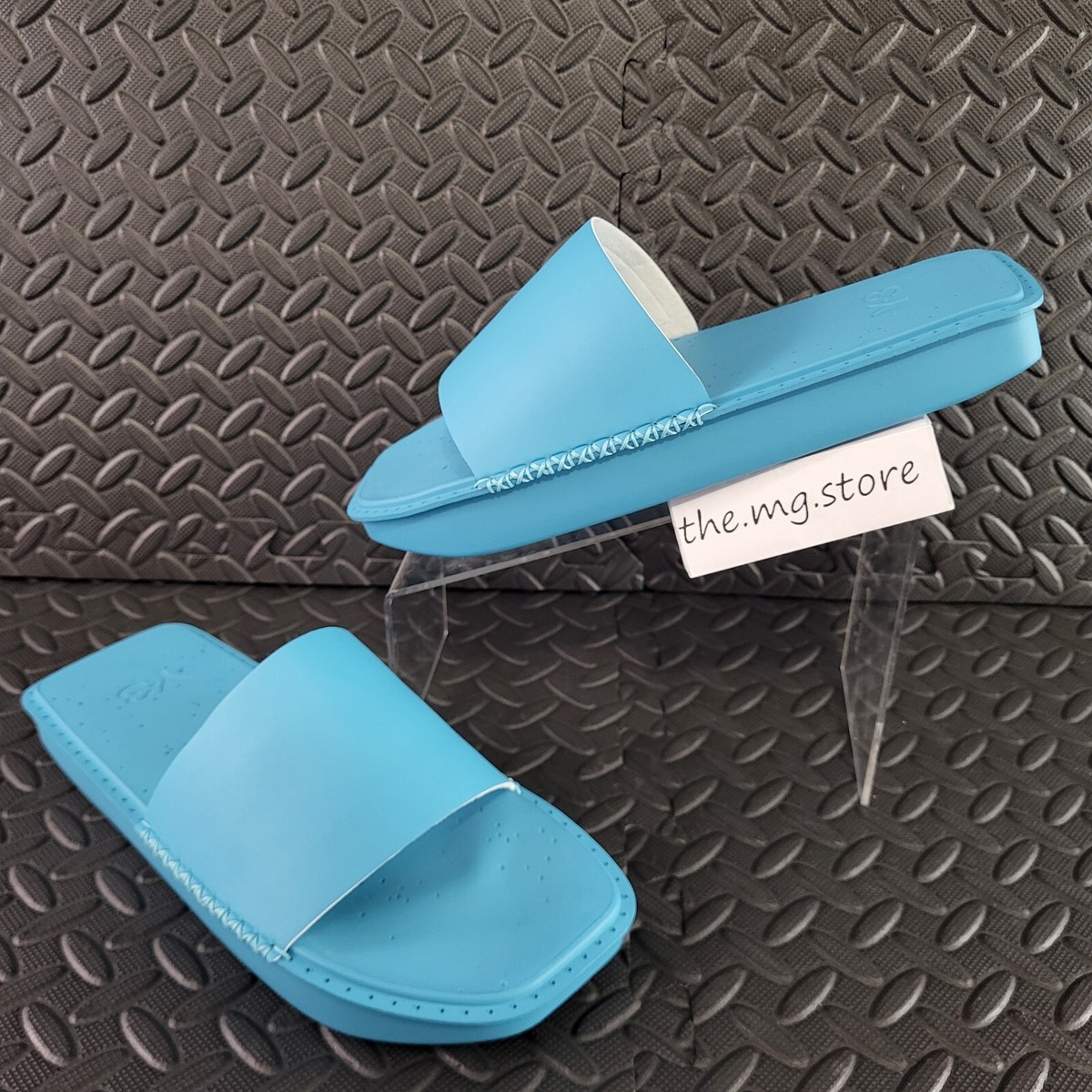 Y-3 SLIDES
2022SS（春夏）モデル Y-3 - Y-3 Slides | HBX - Globally Curated Fashion and