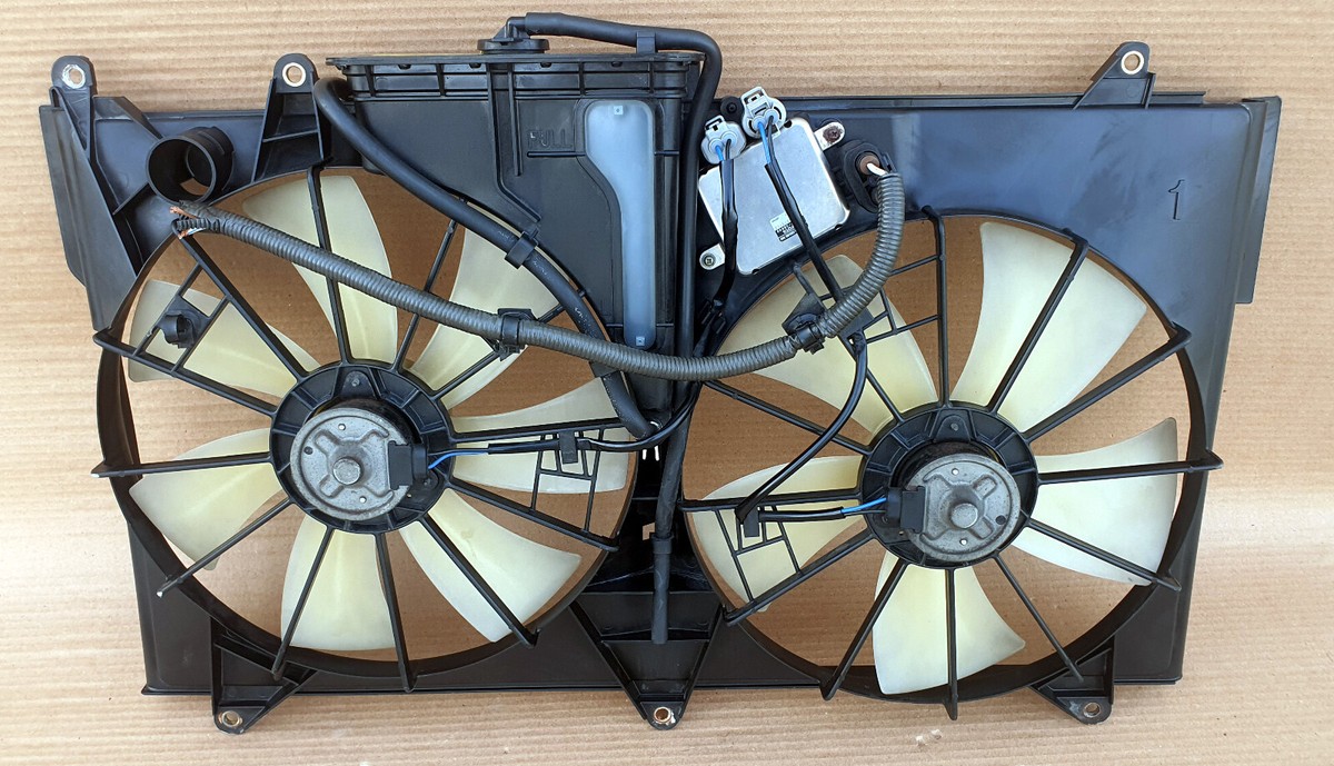 れおん Lexus LS430 2001-2006 Radiator Cooling fan with motors oem