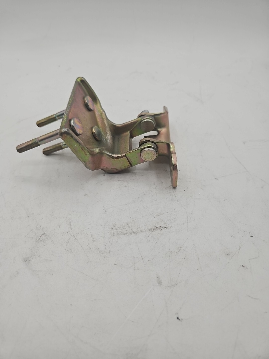 BENTLEY-HINGE DOOR FRONT LH (PN28965PG)