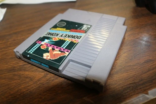 Nes Nintendo The Original Donkey Kong Three 3 Screw Variant Variation Version