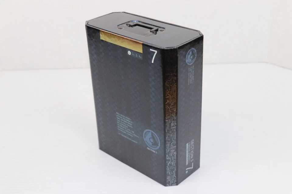 Halo Reach Limited Edition Box Set w/ Extras & Game Xbox 360 SEALED Pouch Deluxe - Image 4 of 4