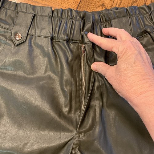 Dear John Vegan Leather Shorts Sz Small Buttery Soft Dark Green Grunge Goth Edgy - Picture 7 of 13